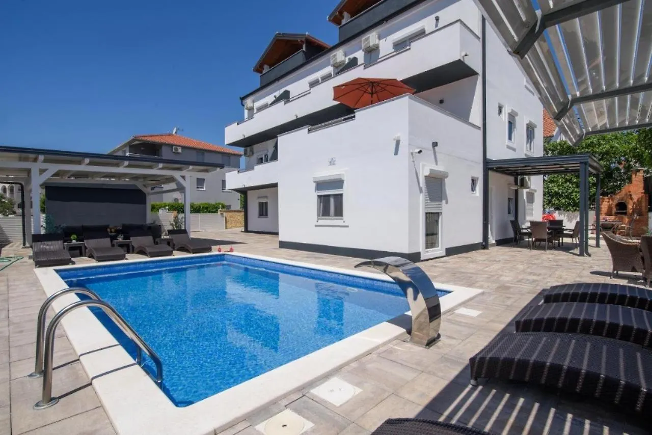Apartment In Okrug Gornji With Sea View, Balcony, Air Conditioning, Wifi 5134-7 Trogir